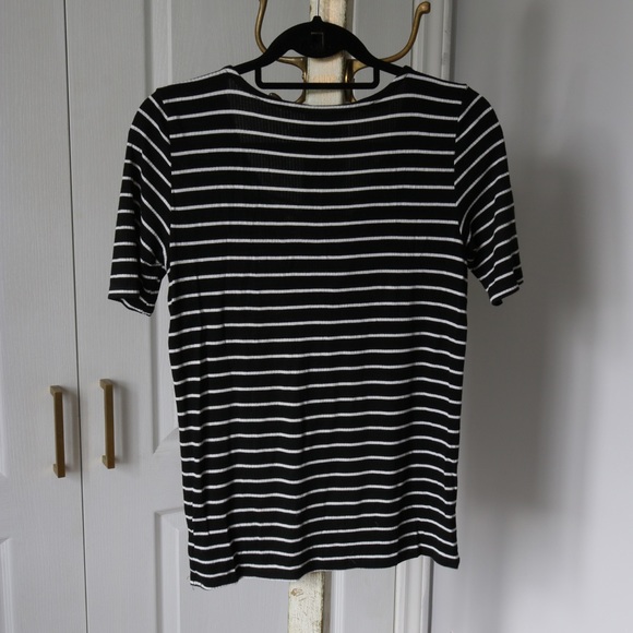 American Eagle Lace Up Top - Picture 2 of 4